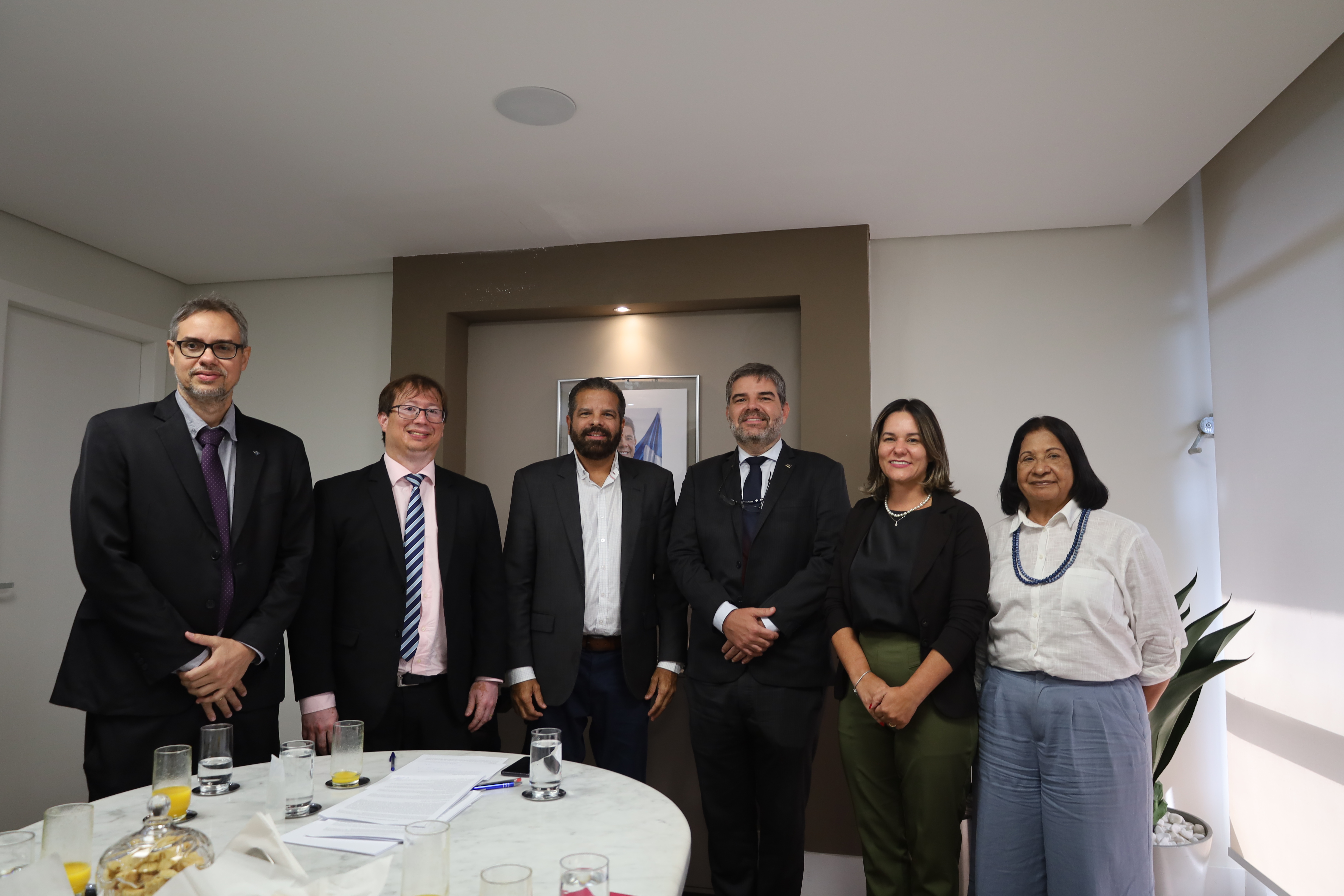 SAC implanta serviços da Receita Federal em postos da capital e interior